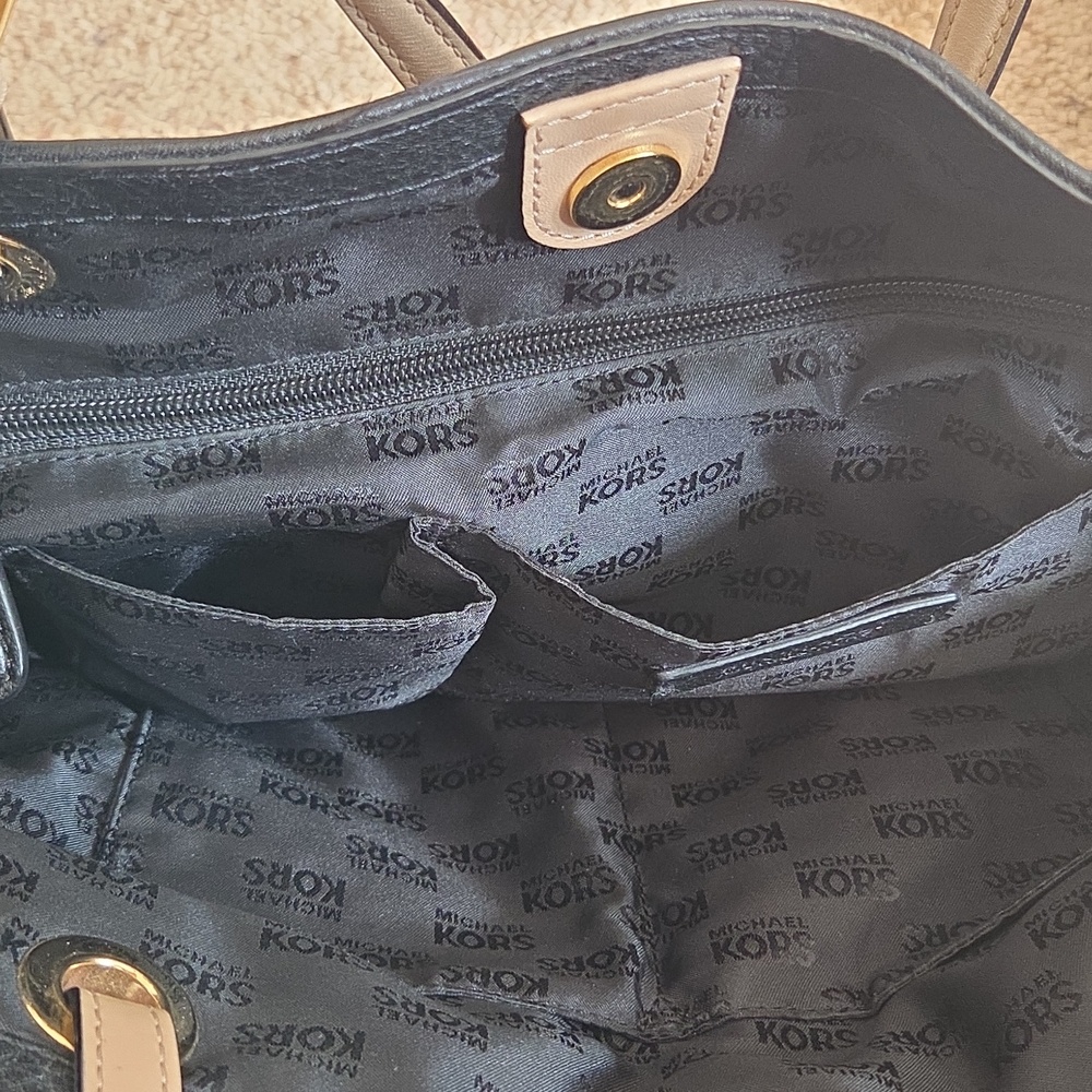 Classic Michael Kors Black Leather Tote Purse - Picture 9 of 10